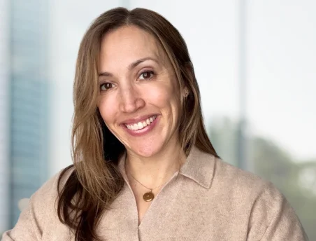 Headshot of Elizabeth Medina, Senior Director of Product and Client Experience at Lands' End Outfitters