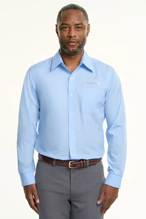 Men's model wearing a Classic Fit top for size comparison.